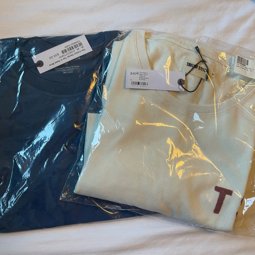 Taylor Stitch: Heavy Bag Tee in Natural Embroidered TS and cotton hemp Tee blue